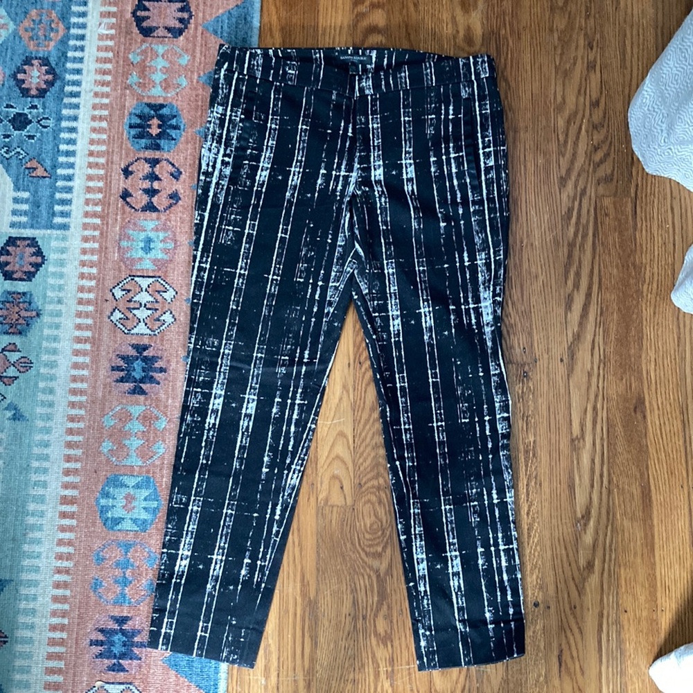 Banana Republic Sloan Slim Ankle black & white pants with faux leather trim, EUC